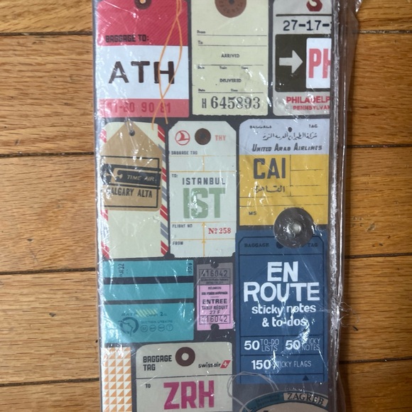 New! Chronicle Books Set of 50 To-Do Lists, 50 Sticky Notes, 150 Sticky Flags - Picture 2 of 3